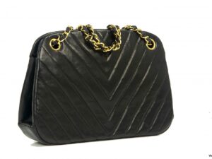 CHANEL Chevron Shoulder Bag Kisslock